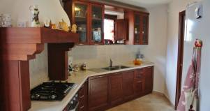 Cucina classica su misura in legno 5